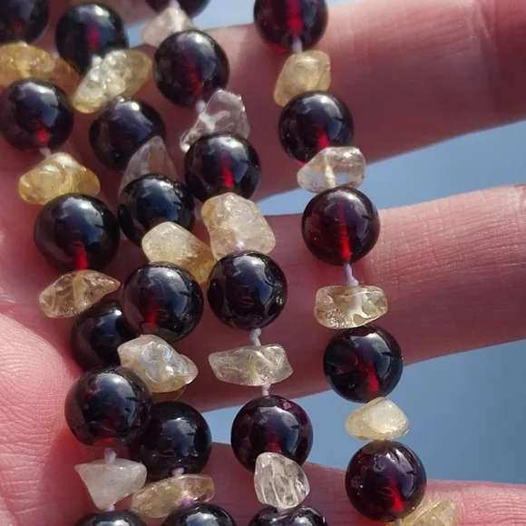 Vintage Garnet Beaded Necklace - 585 (14k) Lock - Picture 5 of 16